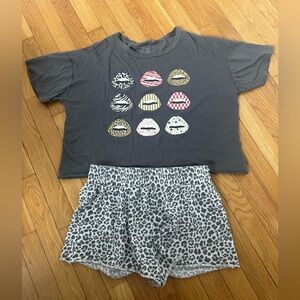 Grayson Threads Gray Pajama Set with Graphic Tee and Leopard Shorts Size Medium